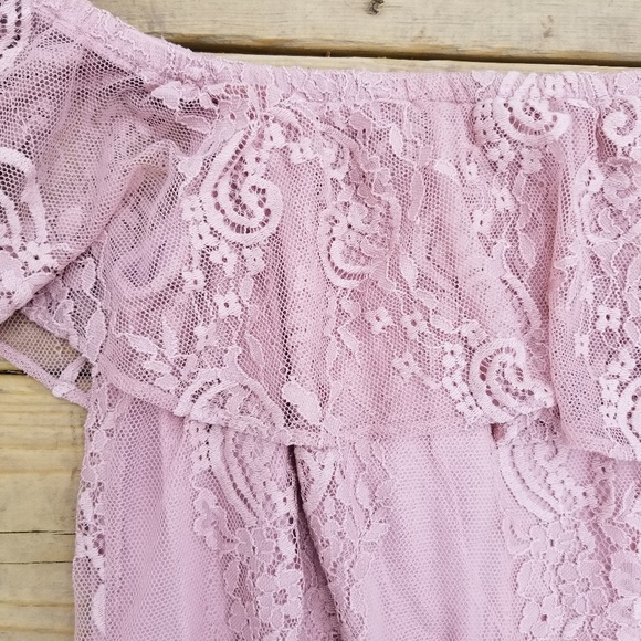 American Eagle Off The Shoulder Lace Top - Picture 2 of 4
